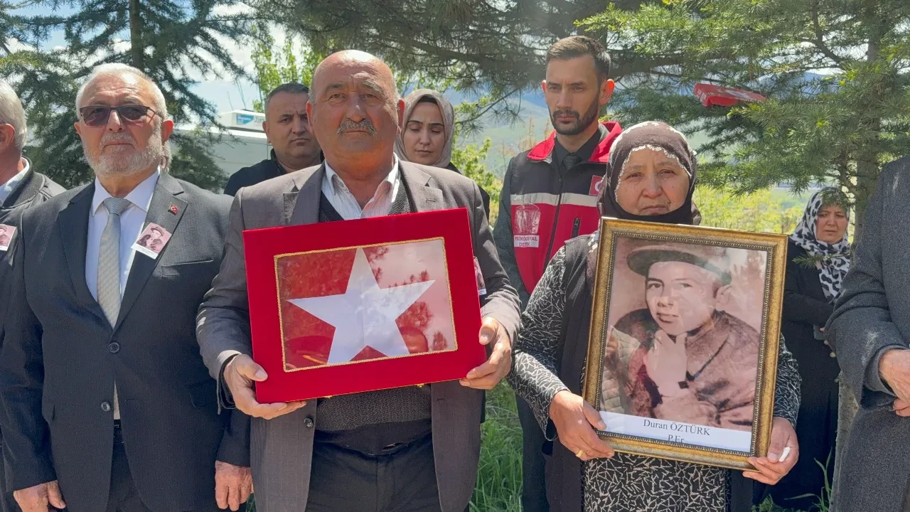 Iğdır’da şehit olan asker, 61 yıl sonra memleketinde gömüldü: Mezar taşı da onunla geldi