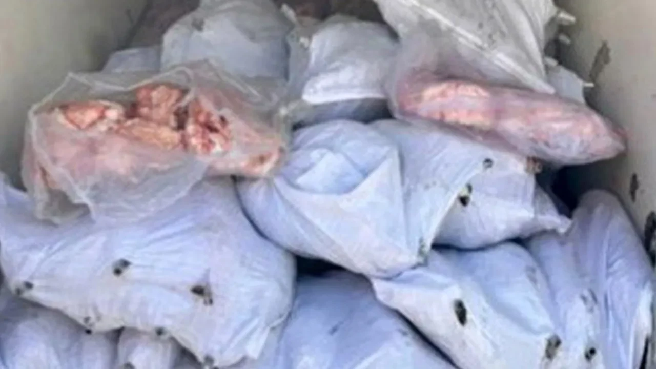 Tekirdağ'da hileli gıda operasyonu! 1,5 ton iç yağ ve 140 kokoreç imha edildi