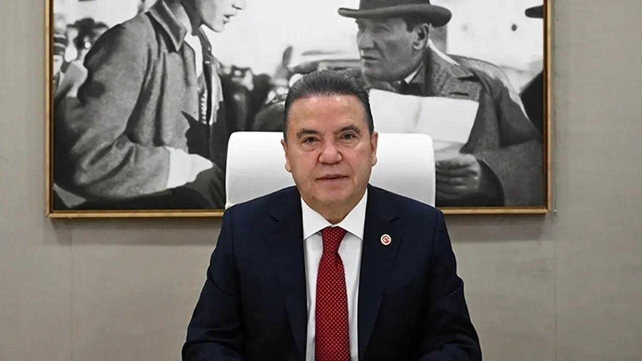 Antalya Büyükşehir davasında sıcak gelişme! Muhittin ve Gökhan Böcek’e tutukluluğa devam, Fazlı Ateş’e tahliye