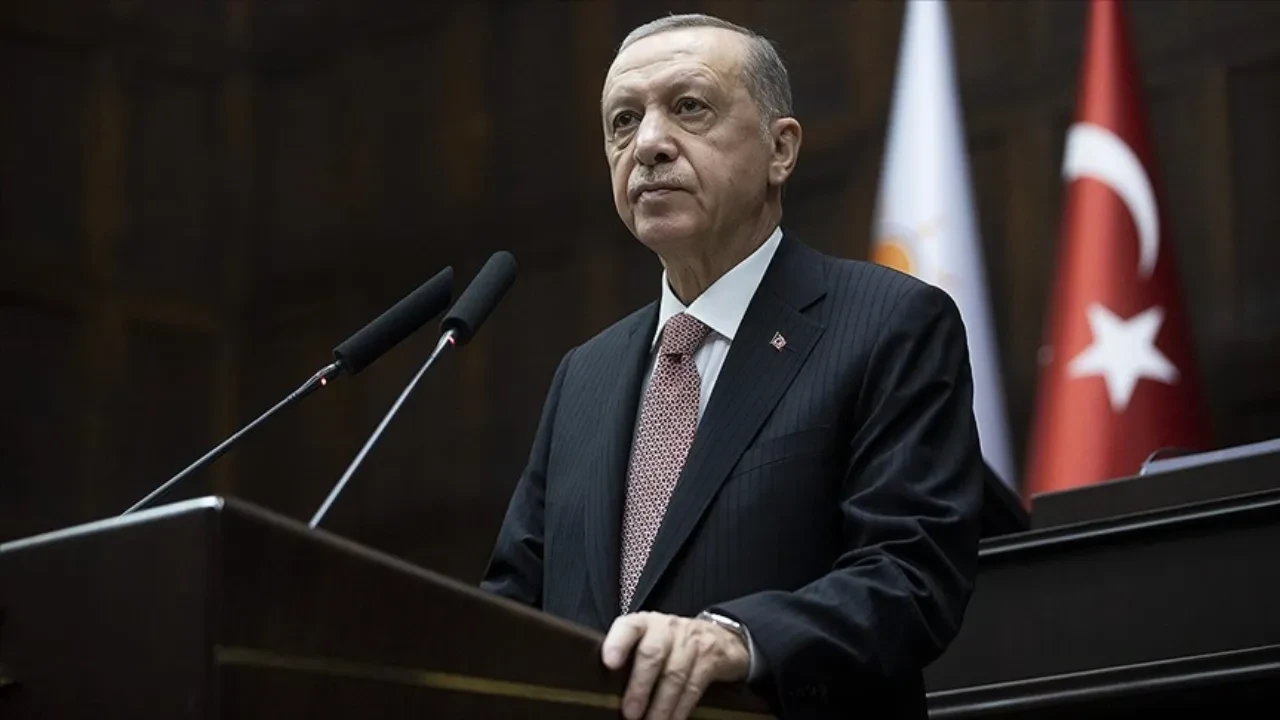 ÖZEL'E 'BALIK' GÖNDERMESİ