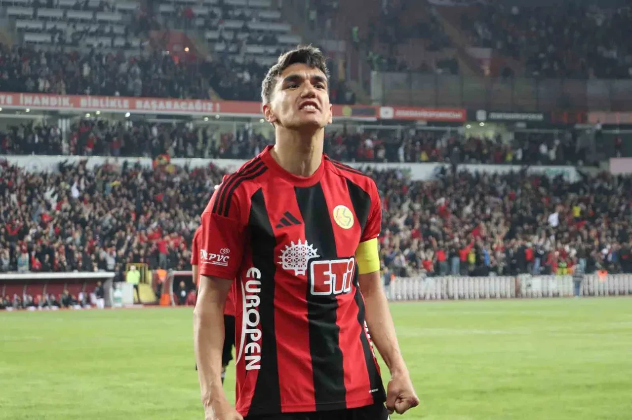Eskişehirspor Ayvalıkgücü maçı hangi kanalda? CANLI yayın ile ekranlara gelecek