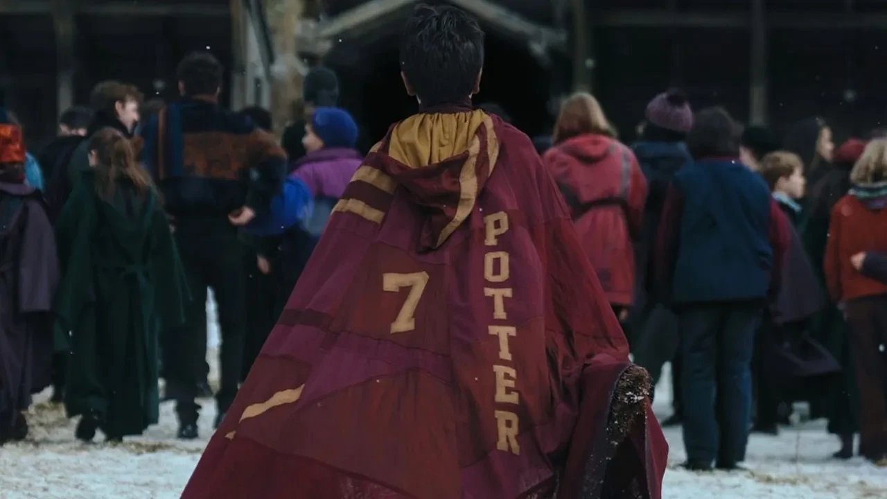 Harry Potter dizisinin seti karıştı! Eşyalara çip takıldı