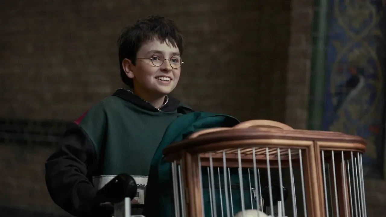Harry Potter dizisinin seti karıştı! Eşyalara çip takıldı