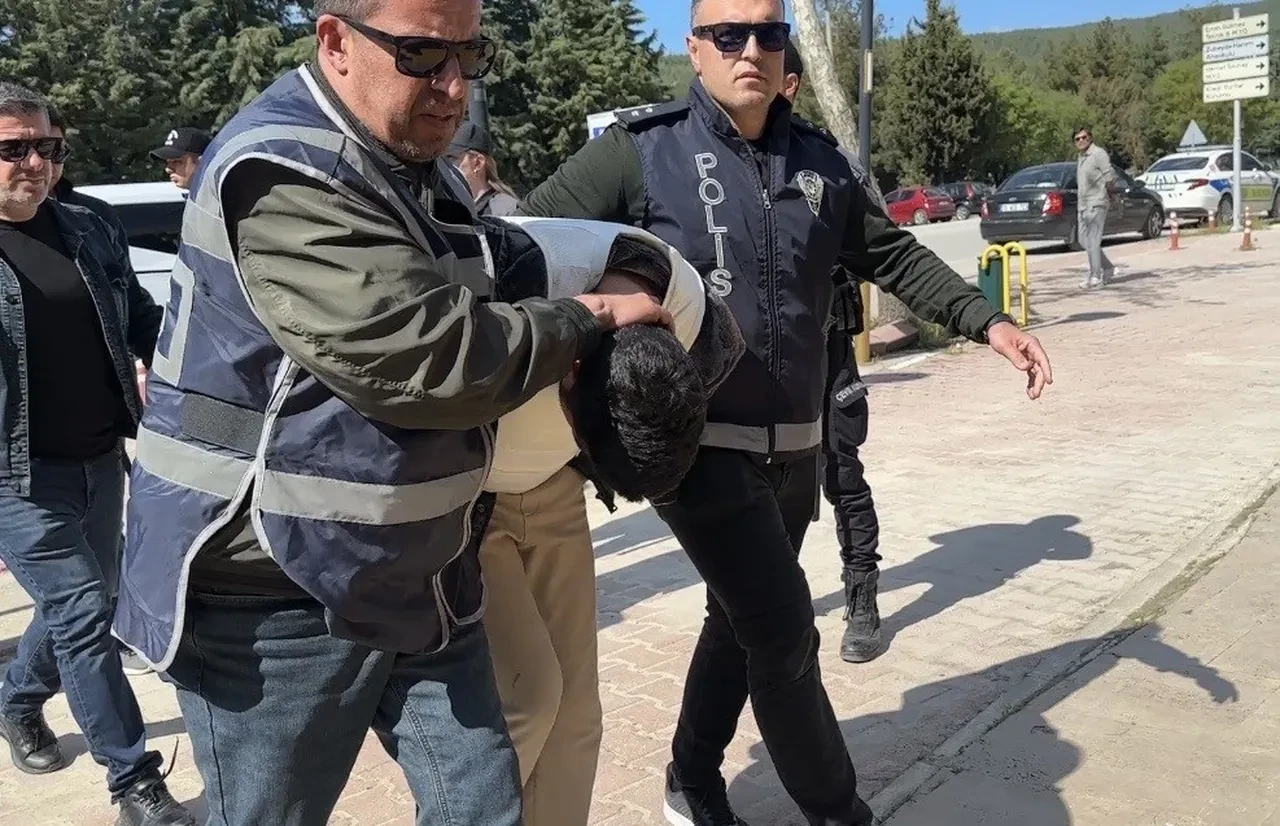 Kübra Yapıcı'yı öldürenler sosyal medya hesabını kullanmışlar! Babası anlattı: Görünce yaşıyor sandık