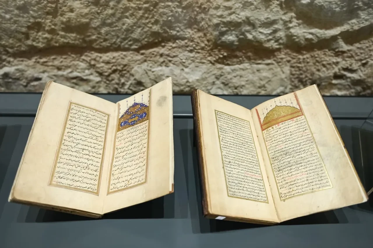 Osmanlı'nın 500 yıllık ilim geleneğine ışık tutan dev külliyat! Bakan Ersoy: Mazisine sahip çıkan istikbaline yön verir