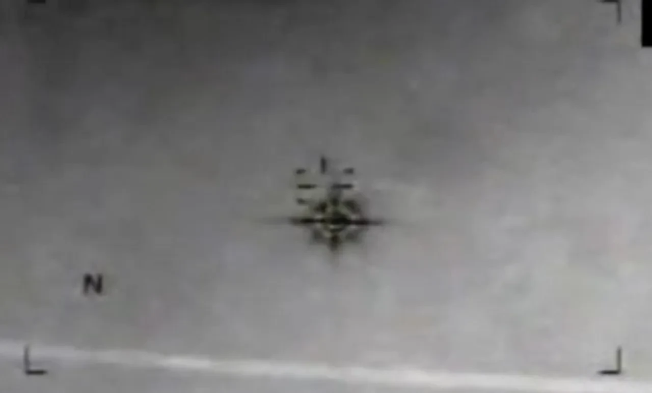 Pentagon'dan tarihi UFO hamlesi! "Zamanı geldi" diyerek kayıtları açtılar
