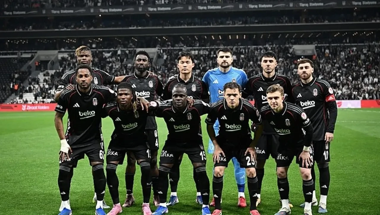 Beşiktaş, sahasında Trabzonspor'u ağırlıyor! Tek hedef derbi galibiyeti: İşte dev maçın muhtemel 11'leri...