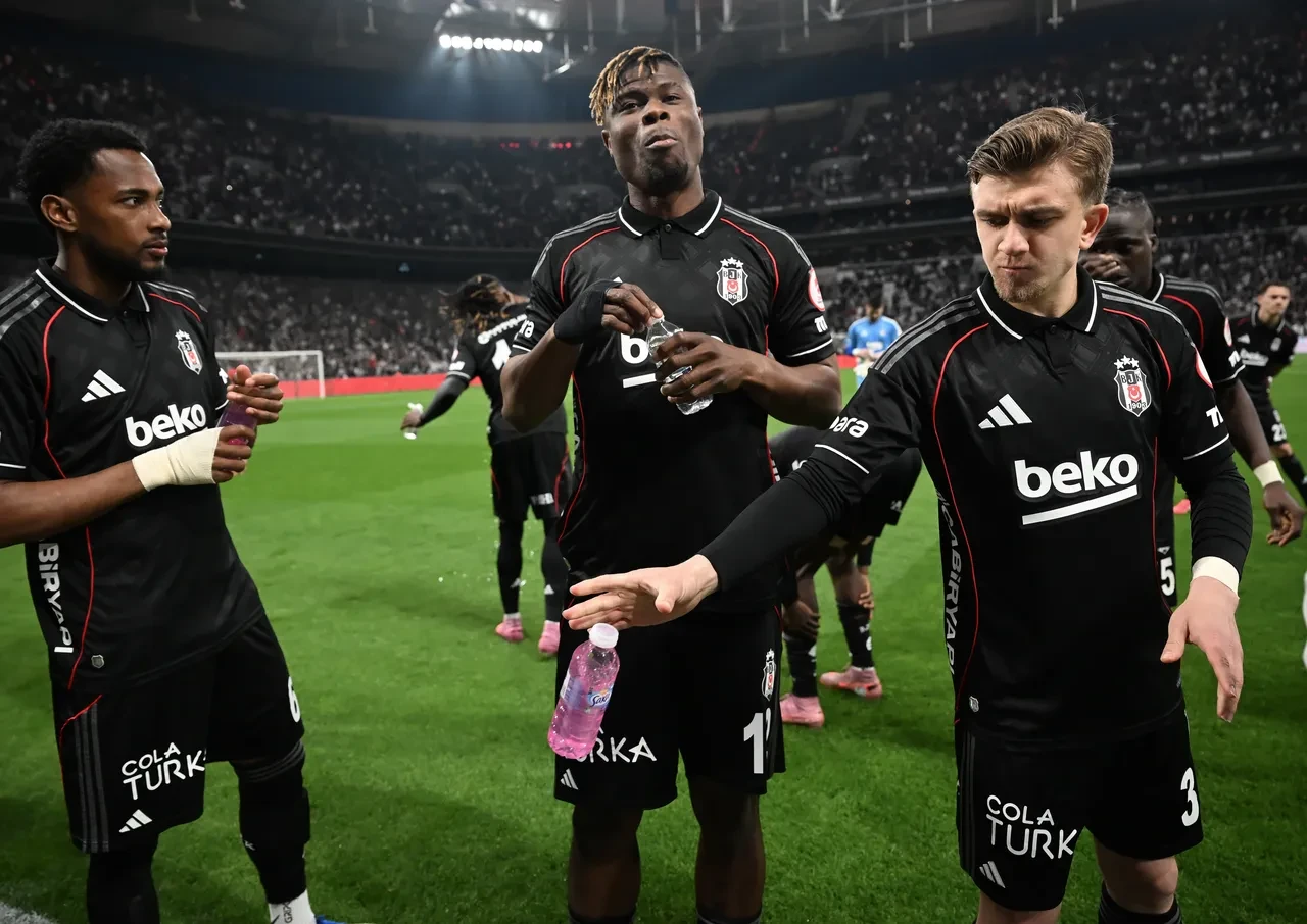 Beşiktaş Trabzonspor CANLI nereden izlenir? Beşiktaş Trabzonspor maçı ilk 11’ler, maç kadrosu (BJK-TS canlı izle bilgisi)