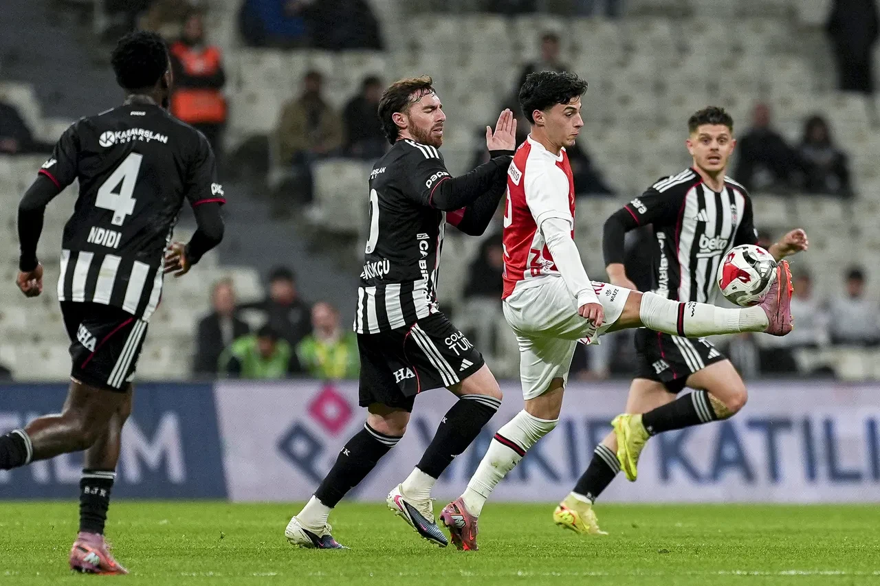 Beşiktaş Trabzonspor CANLI nereden izlenir? Beşiktaş Trabzonspor maçı ilk 11’ler, maç kadrosu (BJK-TS canlı izle bilgisi)