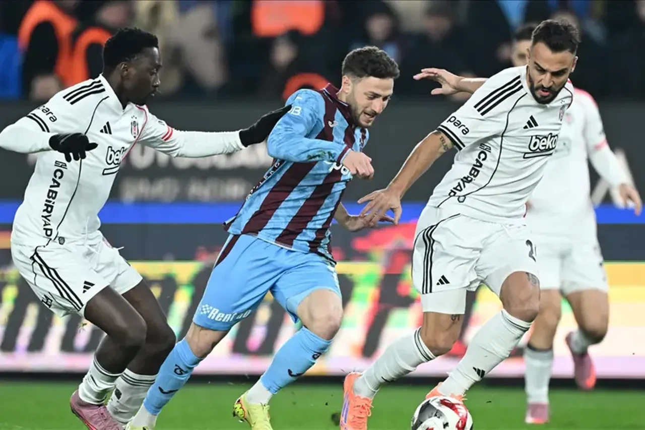 Beşiktaş-Trabzonspor derbisinin VAR hakemi açıklandı!