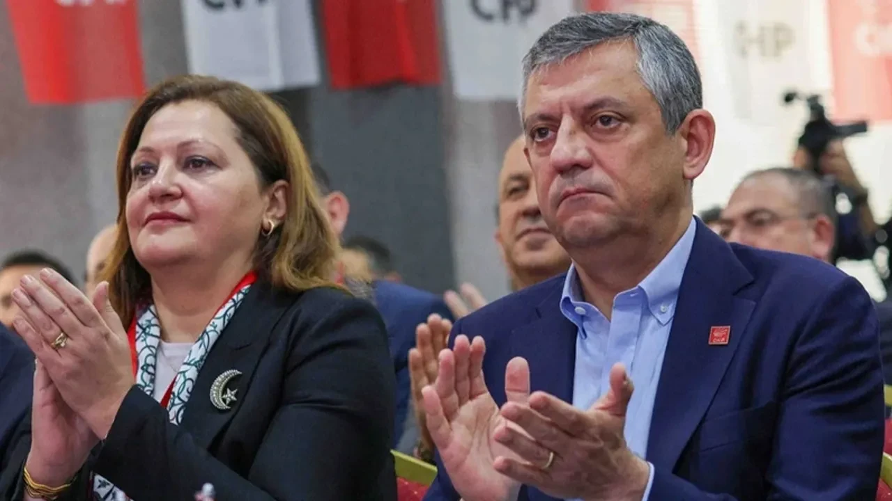 Burcu Köksal AK Parti'ye geçecek mi? Ömer Çelik'ten dikkat çeken açıklama 