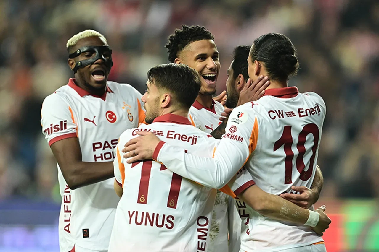 Galatasaray - Antalyaspor maçının VAR’ı Özer Özden oldu