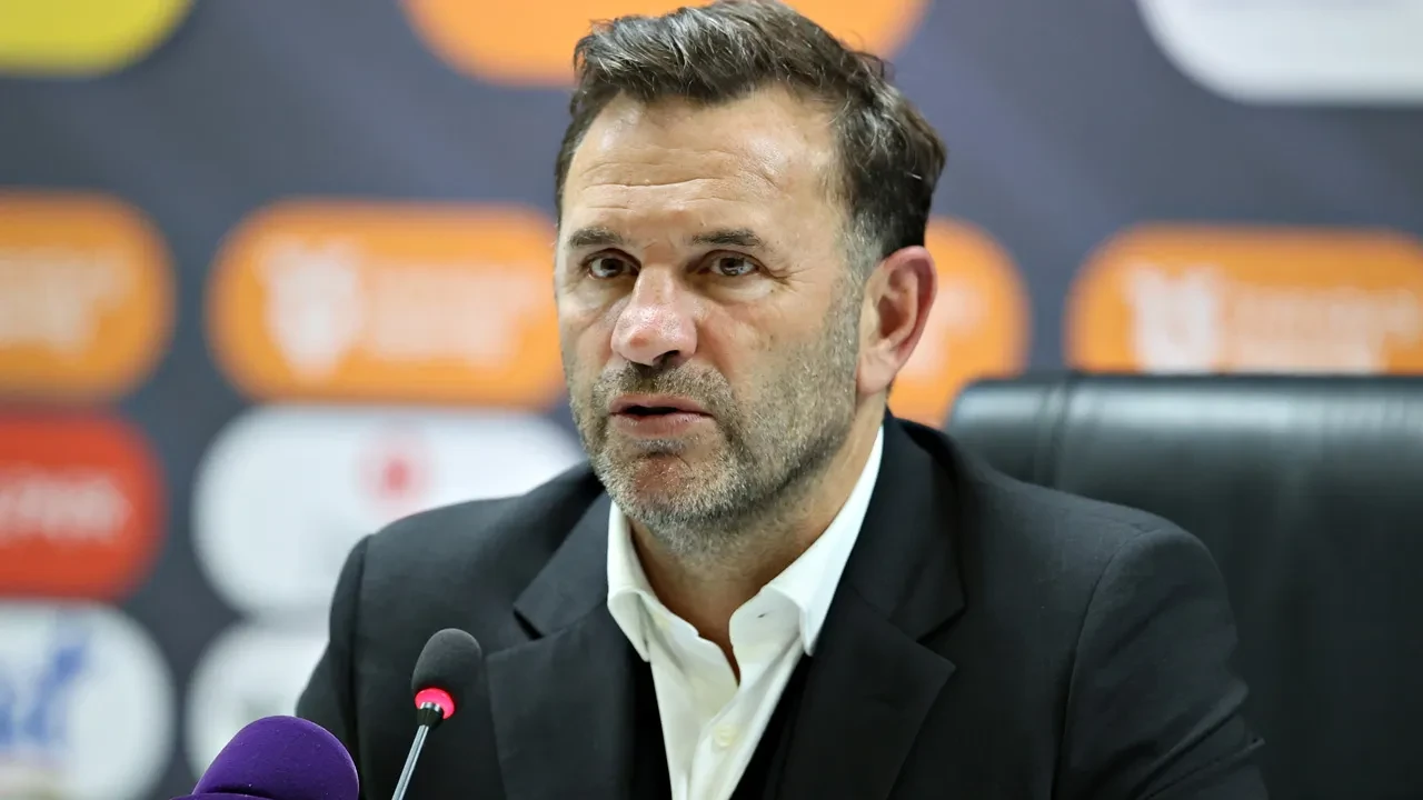 Galatasaray şampiyonluğunu ilan etti! Okan Buruk Türk futbol tarihine geçti