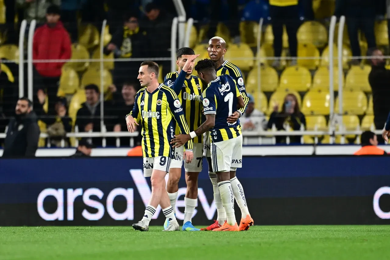 Seçim öncesi Fenerbahçe'ye büyük şok! UEFA kapıda, kasa boş: Dev ceza geliyor