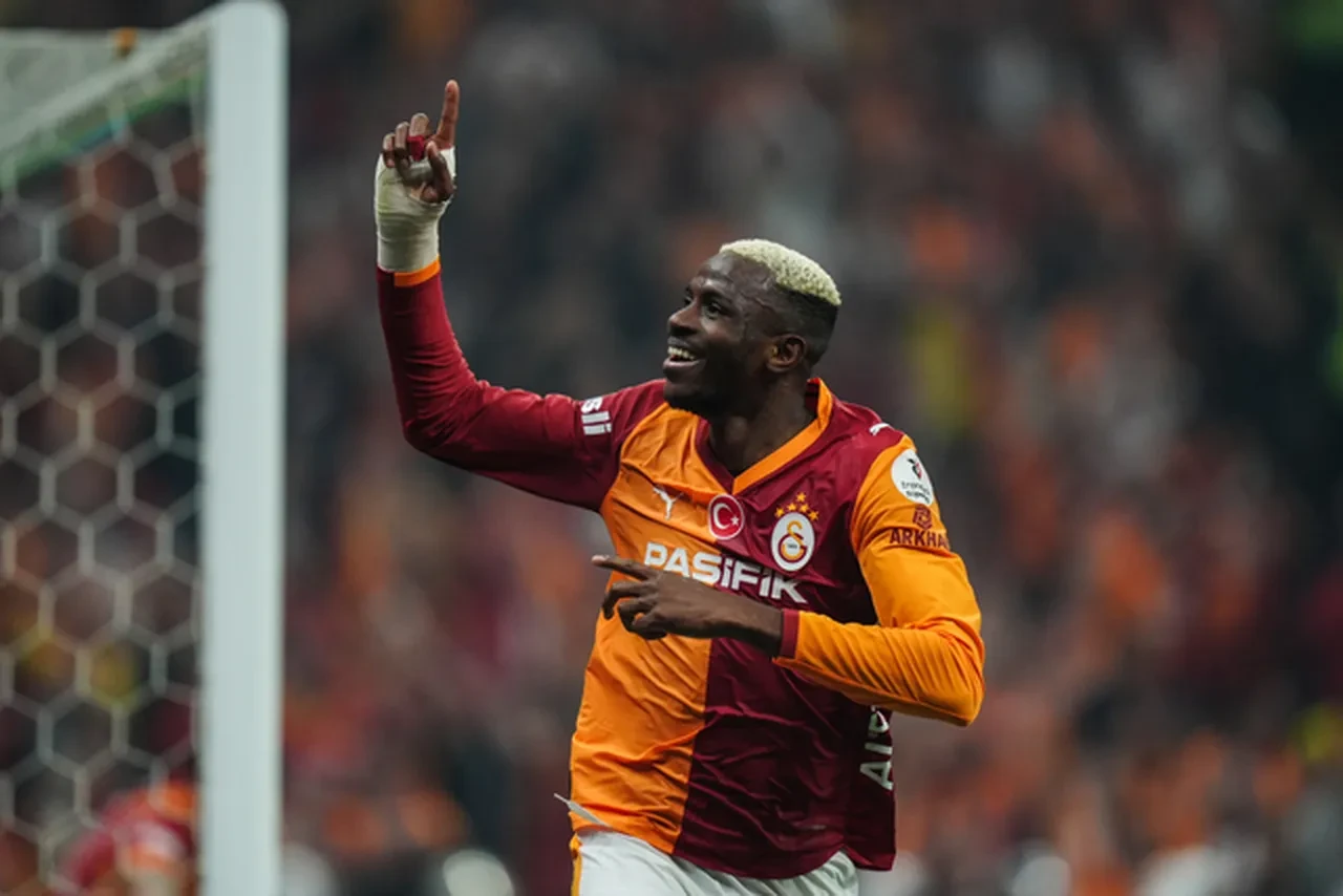 Süper Lig'de şampiyonluk düğümü çözülüyor! Galatasaray, Antalyaspor karşısına çıkıyor: İşte muhtemel 11'ler...