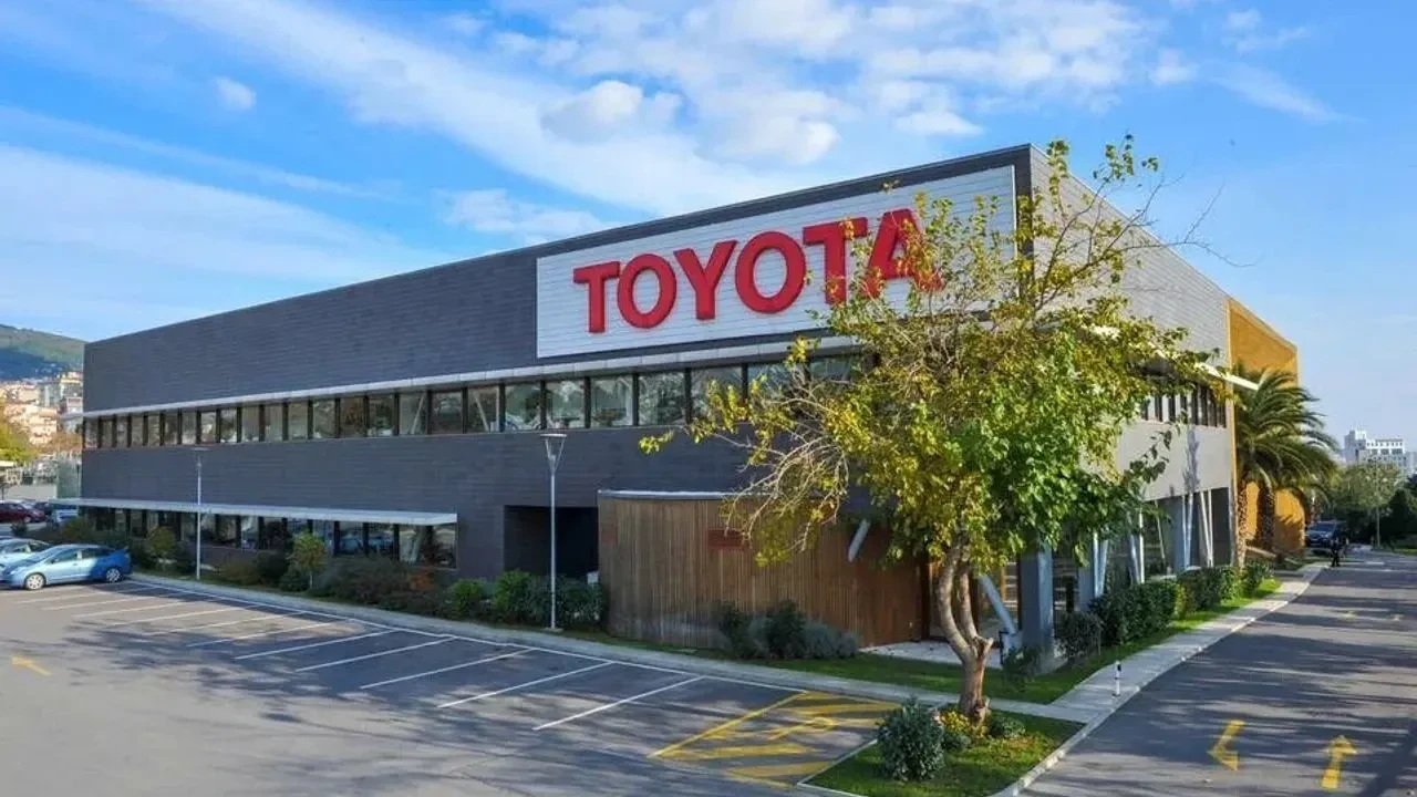 25 yıl sonra bir ilk: Toyota tahtından oluyor