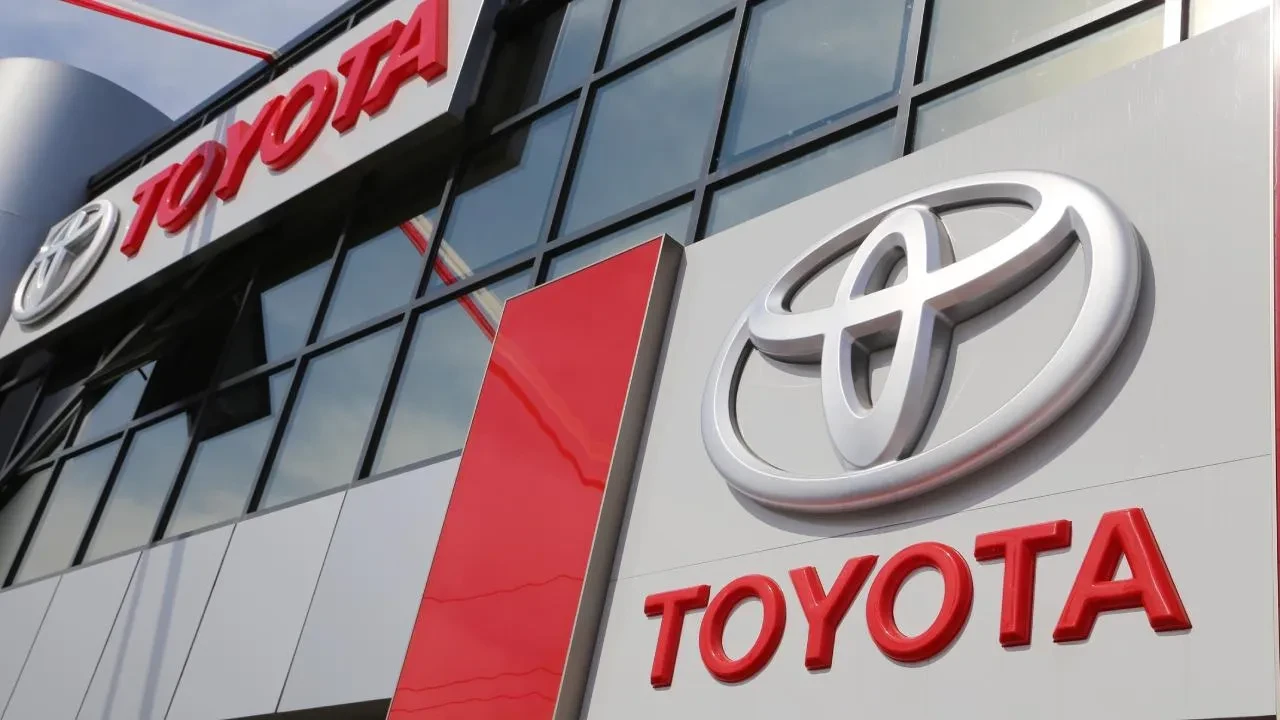 25 yıl sonra bir ilk: Toyota tahtından oluyor