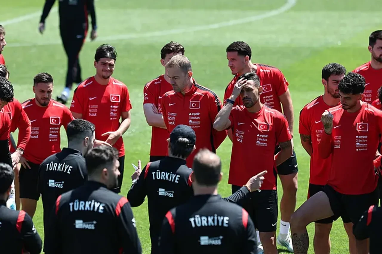 A Milli Takım Dünya Kupası yolunda ilk sınavda: Rakip Kuzey Makedonya! İşte Montella'nın 11'i