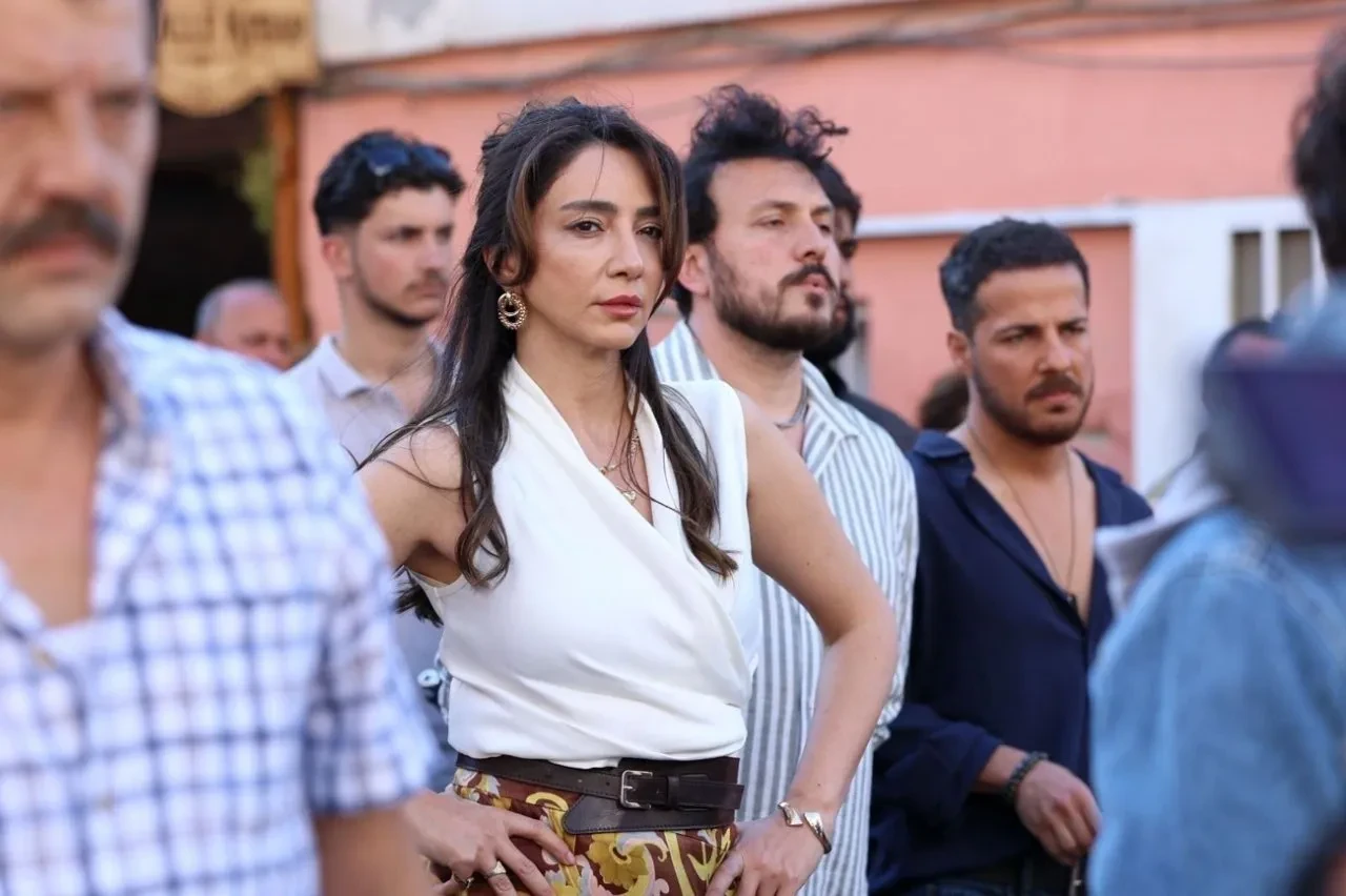 Altı Üstü İstanbul dizisi ne zaman başlıyor? Altı Üstü İstanbul oyuncuları kimler?
