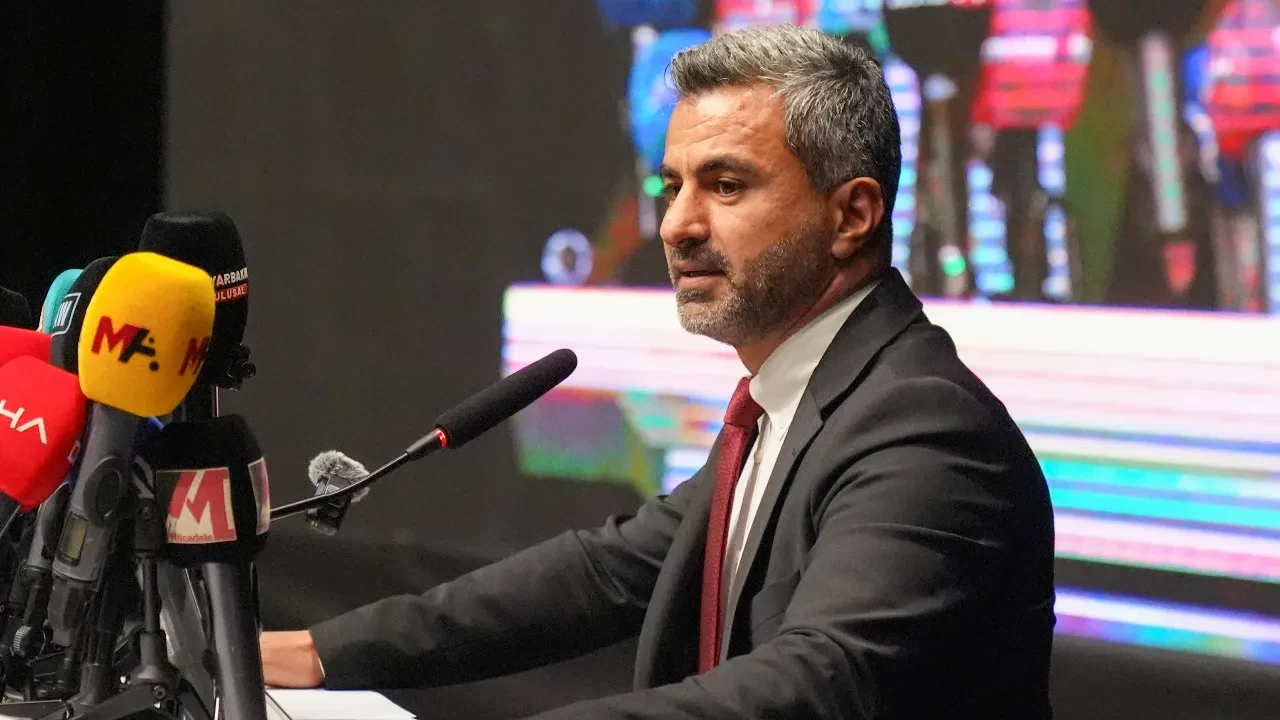 Amedspor'da Nahit Eren yeniden başkan seçildi! Nahit Eren'den Süper Lig şampiyonluğu mesajı