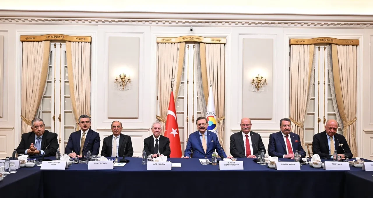 Aziz Yıldırım'dan Anıtkabir'e ziyaret! İşte Yıldırım'ın Anıtkabir'de anı defterine yazdıkları
