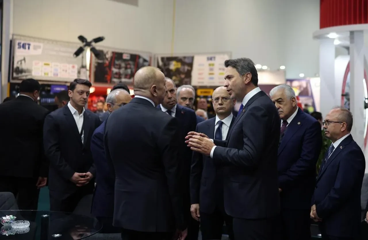 Bakan Bayraktar duyurdu! Akkuyu'nun ilk ünitesini devreye almayı hedefliyoruz