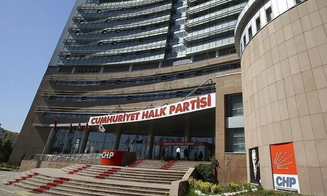 CHP'li 111 vekilden acil kurultay çağrısı: 