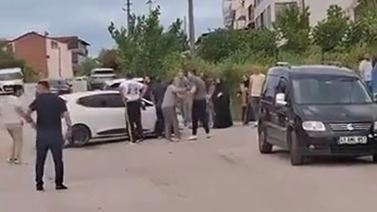 Düğünde aileler arasında kavga! Çok sayıda yaralı var