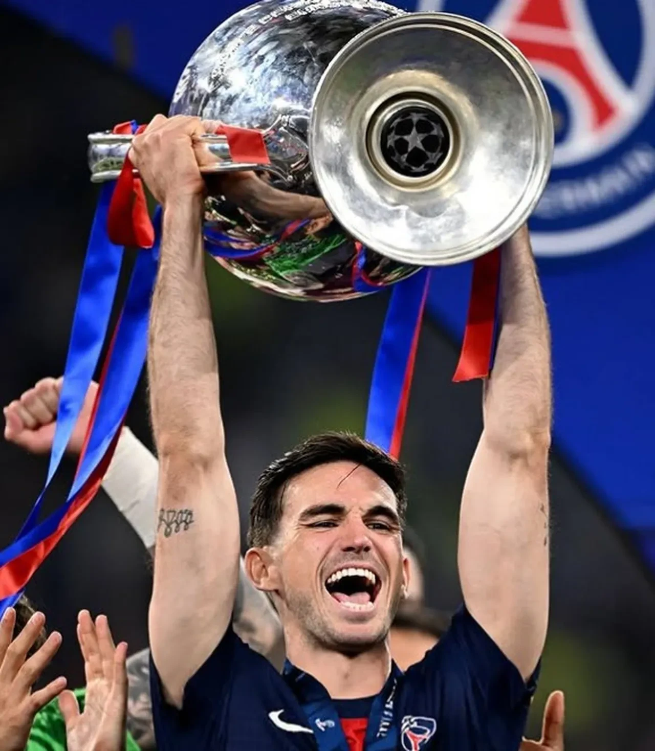 Galatasaray'dan transferde yeni rota! Cimbom kafayı taktı, PSG'nin yıldızını istiyor