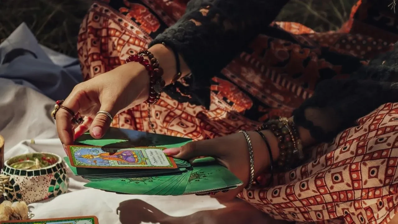 Günlük tarot kart açılımı 2 Haziran 2026! İçgüdülerinizi dinleyin