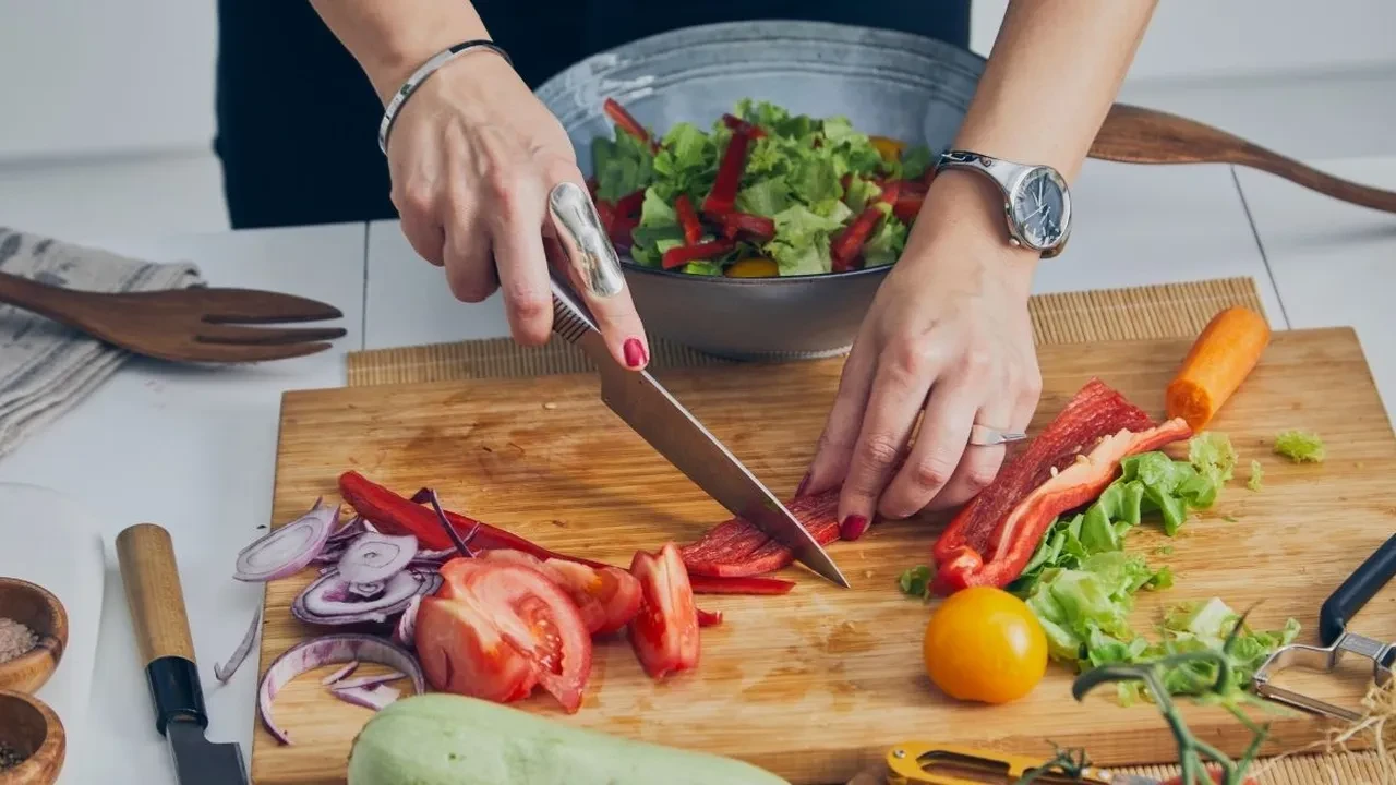 Haftalık yemek hazırlayanlar deneyimlerini aktardı! Taptaze kalan besinlerin sırrı