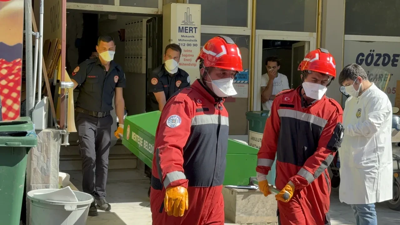 Muğla’da 10 gündür kayıp olarak aranıyordu! Asansörden koku gelince gerçek ortaya çıktı