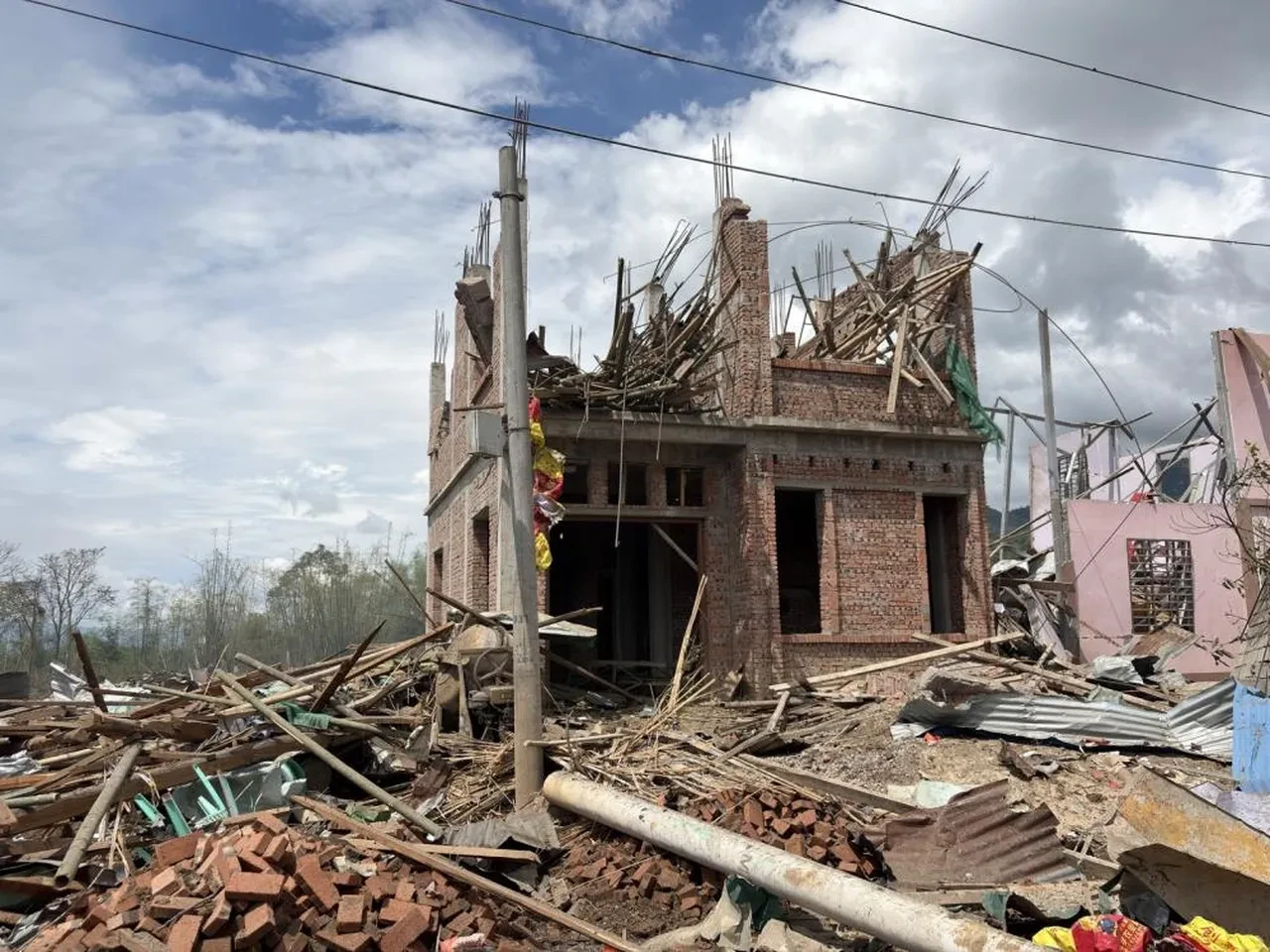 Myanmar'da gizemli patlama! 55 kişi hayatını kaybetti 70'den fazla kişi yaralandı