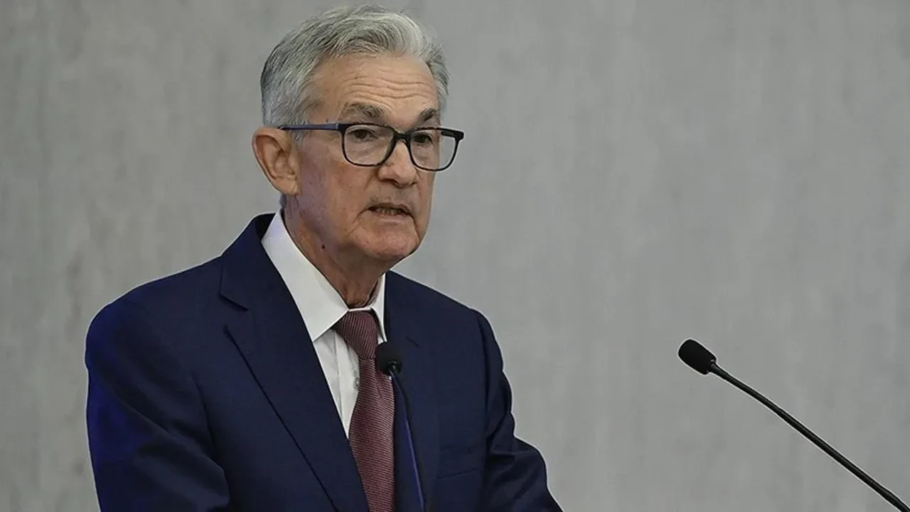 Powell’dan Fed uyarısı: Siyasetin bedeli ağır olabilir