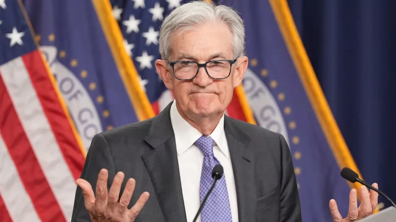 Powell’dan Fed uyarısı: Siyasetin bedeli ağır olabilir