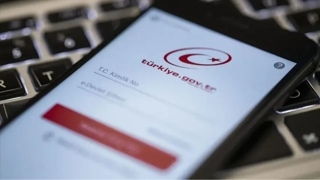 10 Haziran e-Devlet çöktü mü neden açılmıyor? e-Devlet son durum