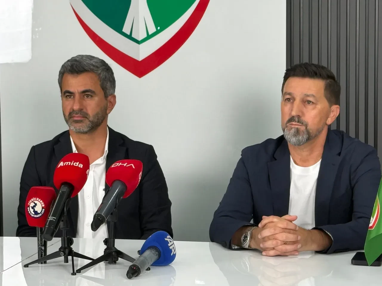 Amedspor'un yeni teknik direktörü belli oldu! Besnik Hasi ile 2 yıllık sözleşme imzalandı