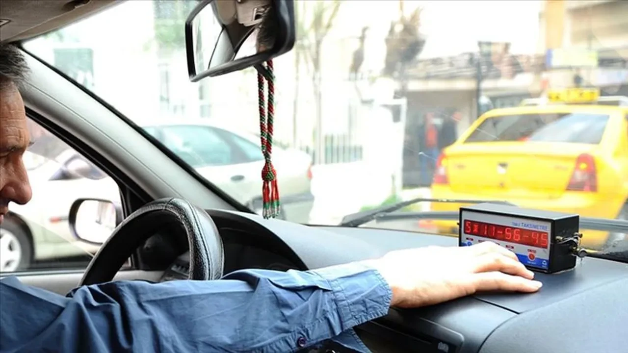 Arnavutköy'den Fatih'e 4 bin 300 lira istedi! Taksiciye cezası kesildi