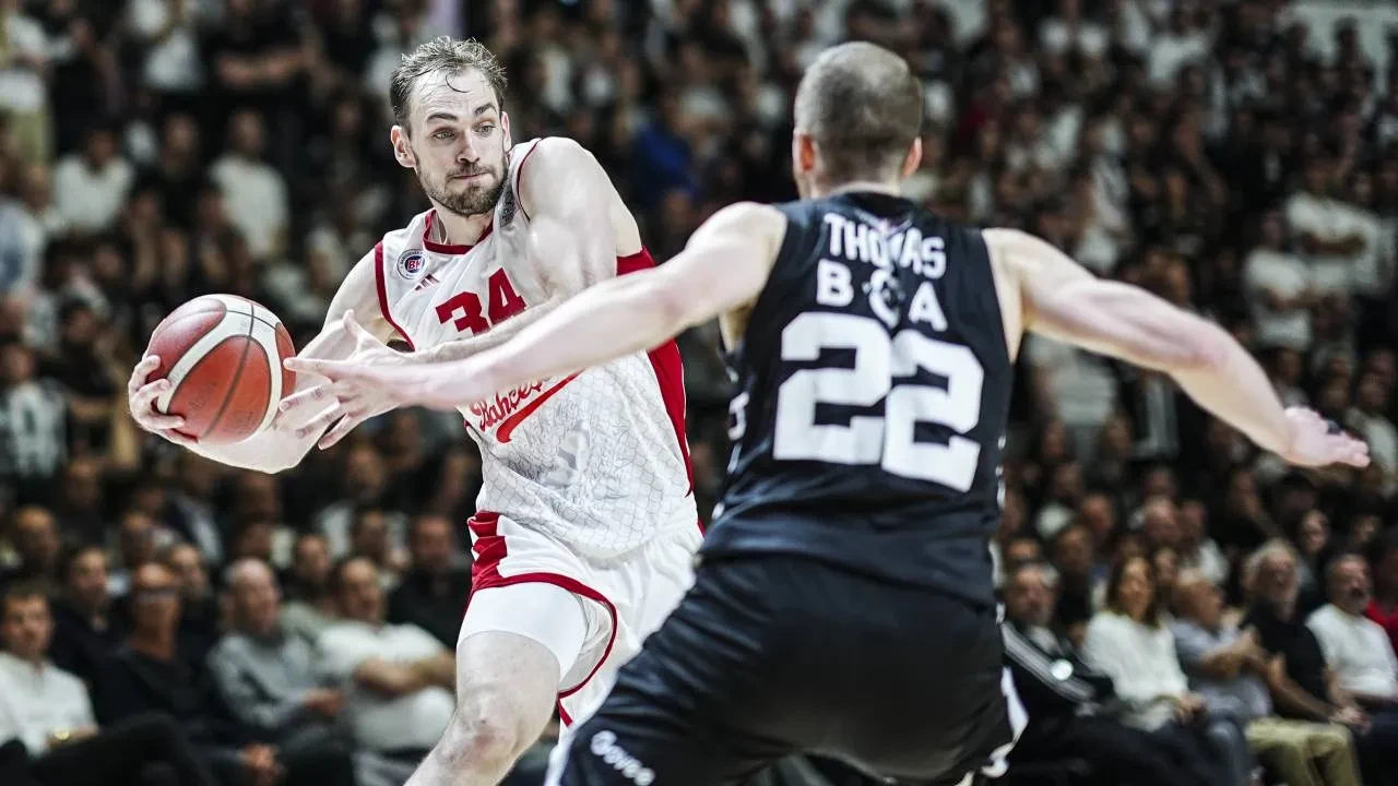 Beşiktaş GAİN finale yükseldi! Siyah-beyazlılar, Bahçeşehir Koleji'ni son maçta mağlup etti