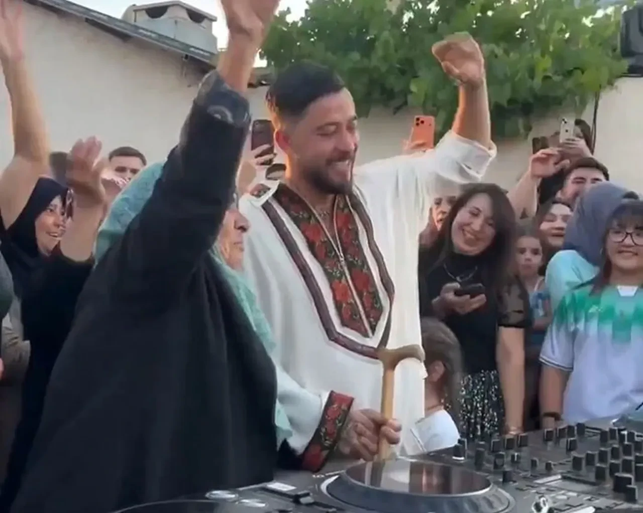 DJ Mahmut Orhan sosyal medyada kısa sürede rekor kırdı! Takipçi sayısını paylaştı