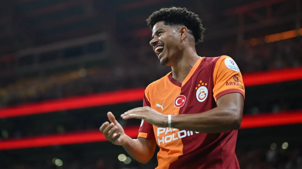 Dünya devleri Sara'yı gündemine aldı! Brezilyalı yıldız Galatasaray'a veda edebilir
