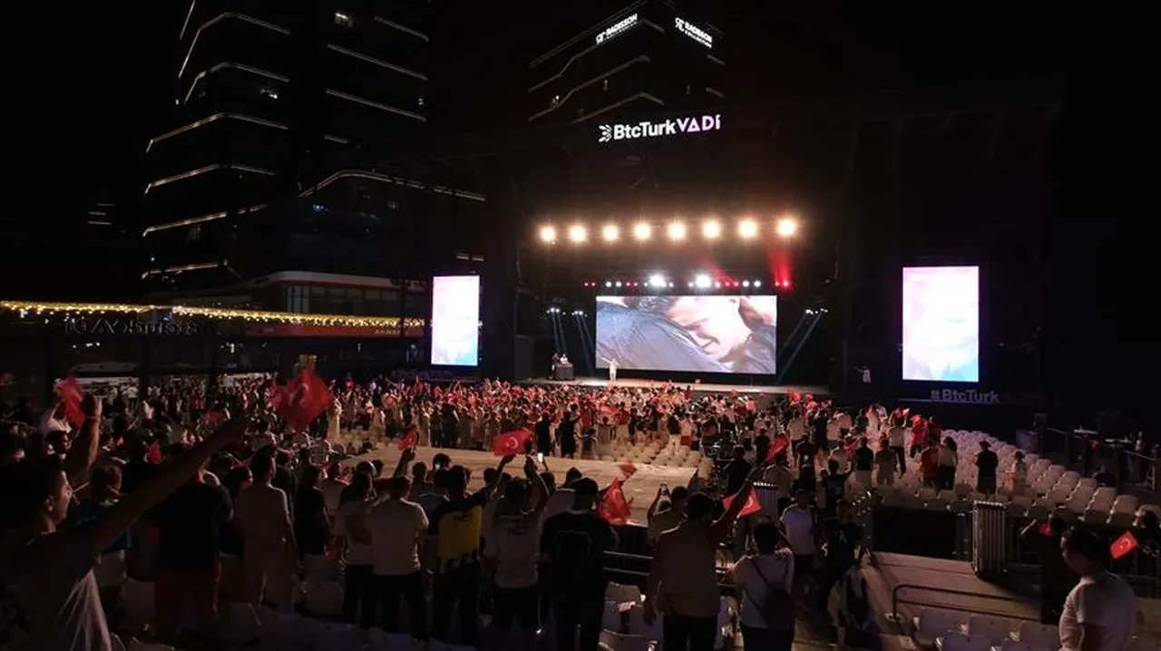 Dünya Kupası esnafa yarayacak: Milli maçlar piyasayı hareketlendirdi: Kepenkler sabah 05.00'te açılacak