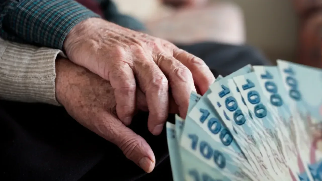 Emekli promosyonunda büyük yarış! İsa Karakaş yüksek kazancın sırrını verdi! Kritik 40.000 TL detayı