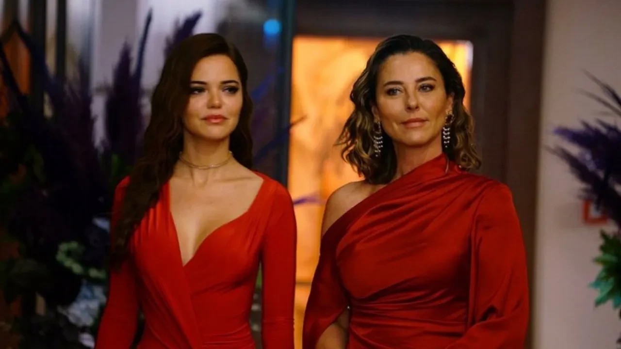 Hilal Altınbilek ve Ece Uslu Yasak Elma dizisine mi geliyor? Yeniden çekileceği duyurulmuştu! 