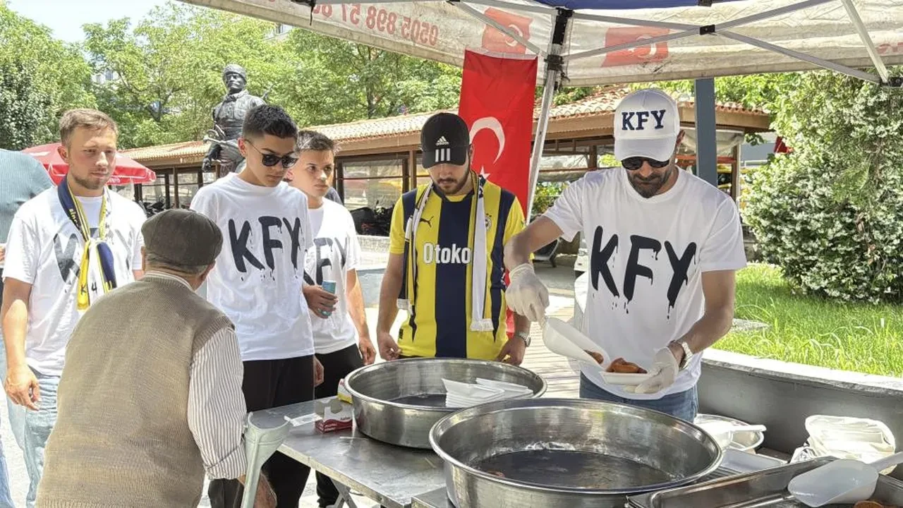 Muğla'da Aziz Yıldırım için lokma döküldü