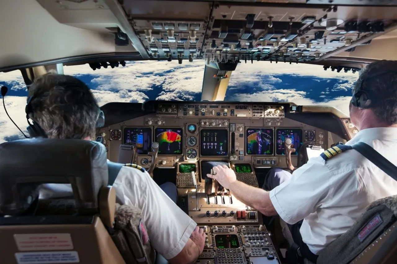 'Sıkıysa Yakala' gerçek oldu: Sahte pilot 17 yıl boyunca gizlenmeyi başardı! Yüzlerce uçuş yaptı