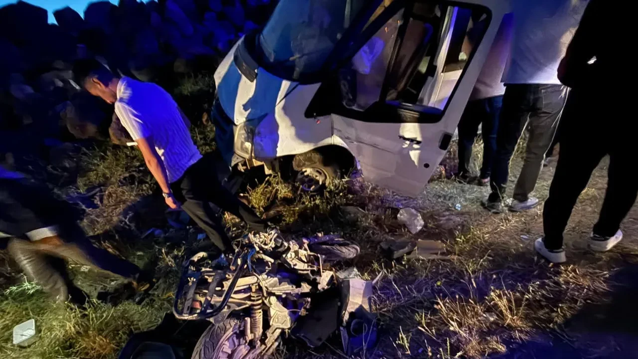 Şırnak'ta motosiklet ile kamyonet çarpıştı: 1 ölü, 4 yaralı
