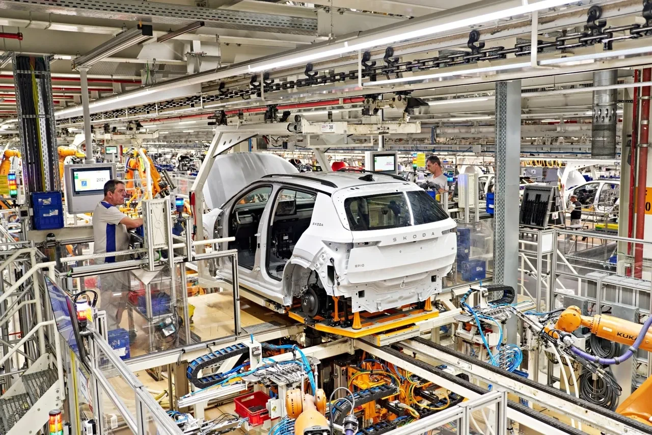 Skoda uygun fiyatlı elektrikli SUV Epiq'i üretmeye başladı