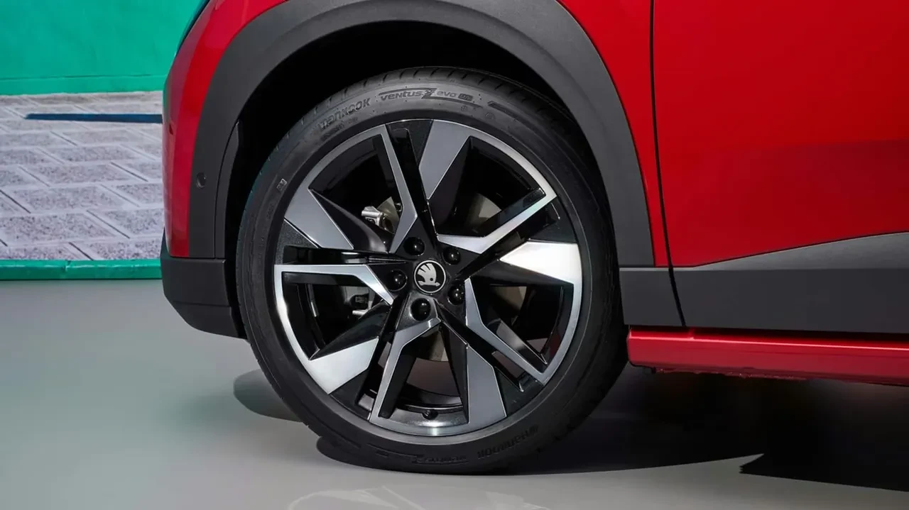 Skoda uygun fiyatlı elektrikli SUV Epiq'i üretmeye başladı