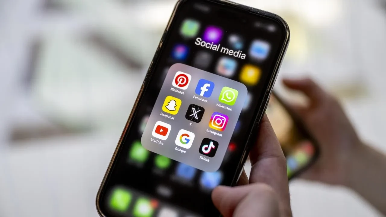 Sosyal medyaya giriş kimlikle mi olacak? Instagram, TikTok, Twitter (X) ve Youtube için kritik karar